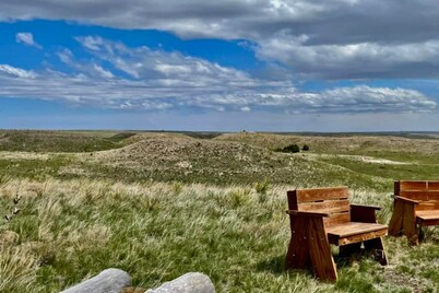 Spacious 7‑Bedroom, 60‑Bed Lodge — Secluded Retreat in Scenic Western Nebraska