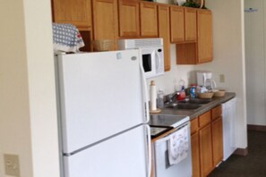 Unclassified image, 4 of 6, button