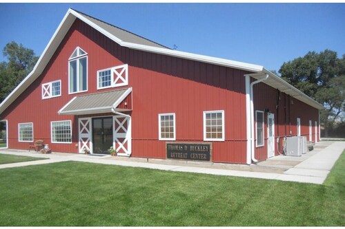 Spacious 7‑Bedroom, 60‑Bed Lodge — Secluded Retreat in Scenic Western Nebraska