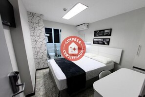 Superior Double Room | In-room safe, soundproofing, iron/ironing board, free WiFi - Compacto Hotel Campinas (Campinas)