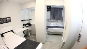 Standard Triple Room | In-room safe, soundproofing, iron/ironing board, free WiFi