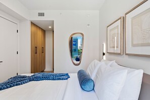 Desk, blackout curtains, iron/ironing board, free WiFi - 501 First Residences (Miami)