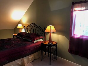 2 chambres, fer et planche à repasser, Wi-Fi, draps fournis
