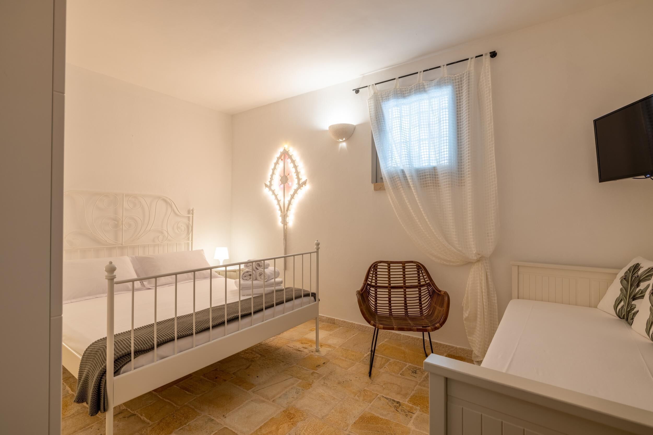 3 bedrooms, iron/ironing board, travel crib, free WiFi