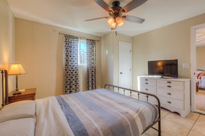 2 bedrooms, Internet