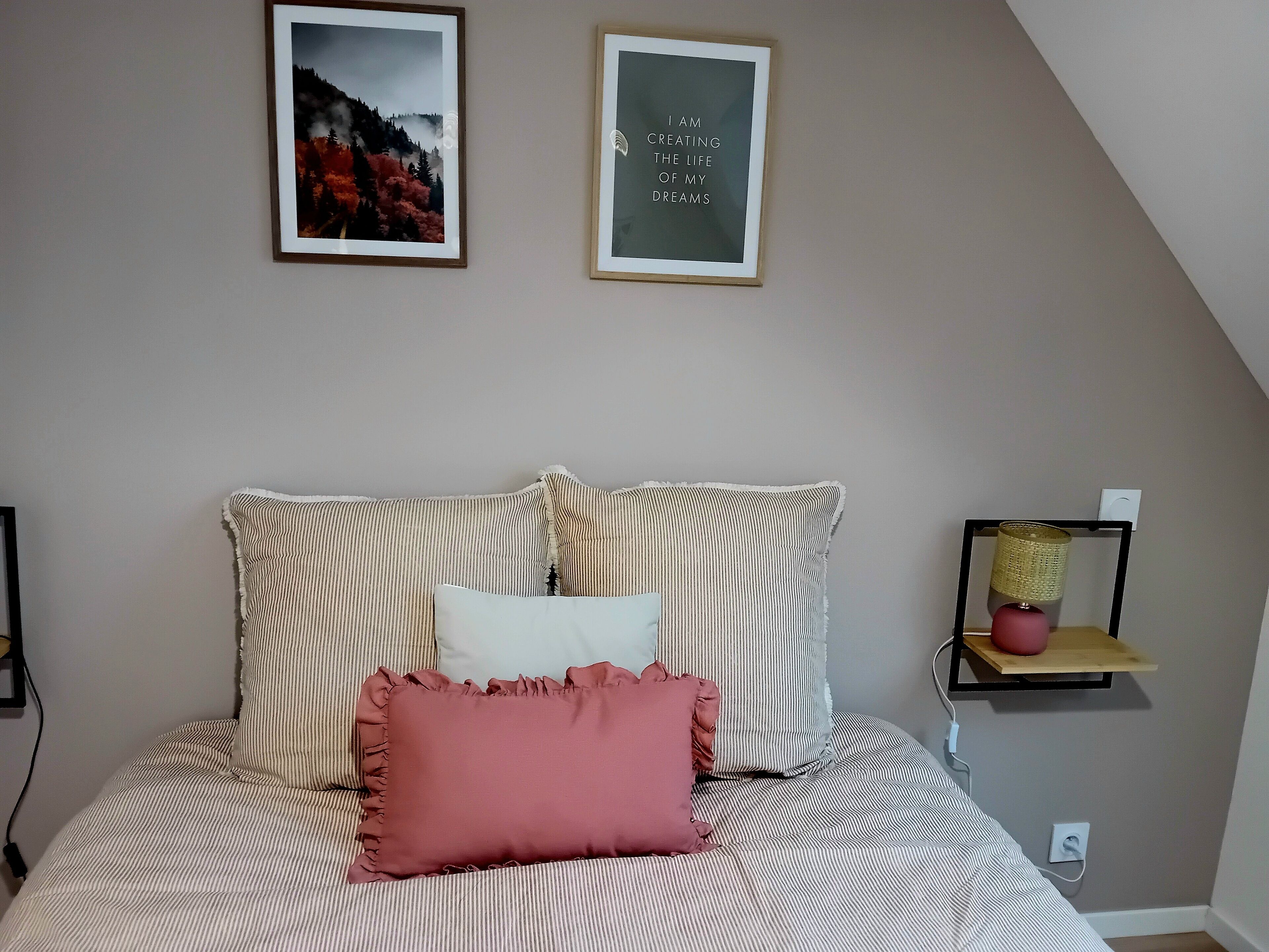 3 bedrooms, iron/ironing board, bed sheets