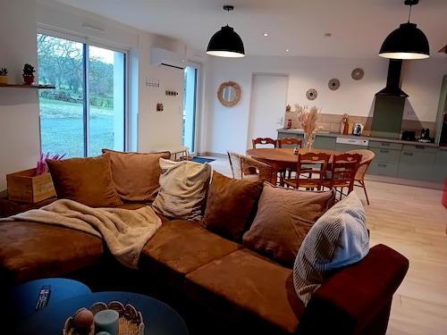 The house in the middle of nature Spacious house completely renovated