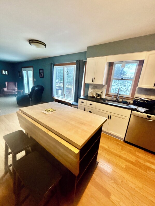 Unclassified image, 1 of 33, button