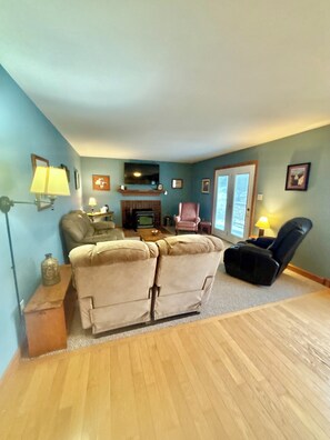 Unclassified image, 3 of 33, button