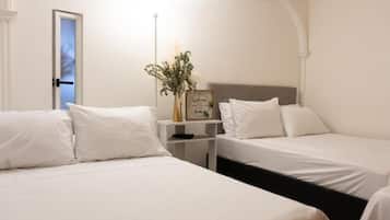 Cortinas blackout, tabla de planchar con plancha y wifi gratis