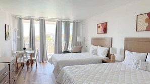 Fer et planche à repasser, Wi-Fi, draps fournis