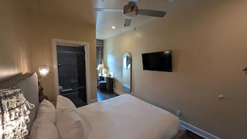 Classic Double Room, 1 Double Bed, Private Bathroom, City View | In-room safe, laptop workspace, iron/ironing board, free WiFi