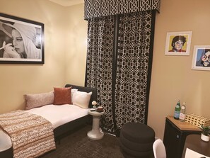 單人房, 1 張單人床, 私人浴室 |  客房內保險箱、筆電工作空間、熨斗/熨衣板、免費無線上網