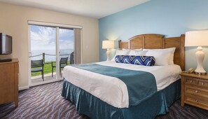 2 bedrooms, iron/ironing board, WiFi, bed sheets - 2-Bedroom 2-Bathroom Condo Steps from the Ocean in Depoe Bay (Depoe Bay)