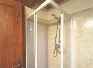 Shower, hair dryer, bidet, towels - Casa Alma - Studio House, Sleeps 2 (Sas Murtas)