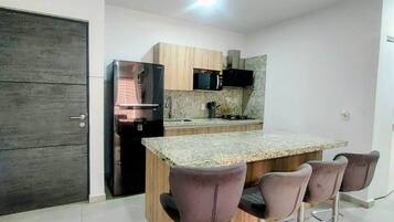 Fridge, microwave
