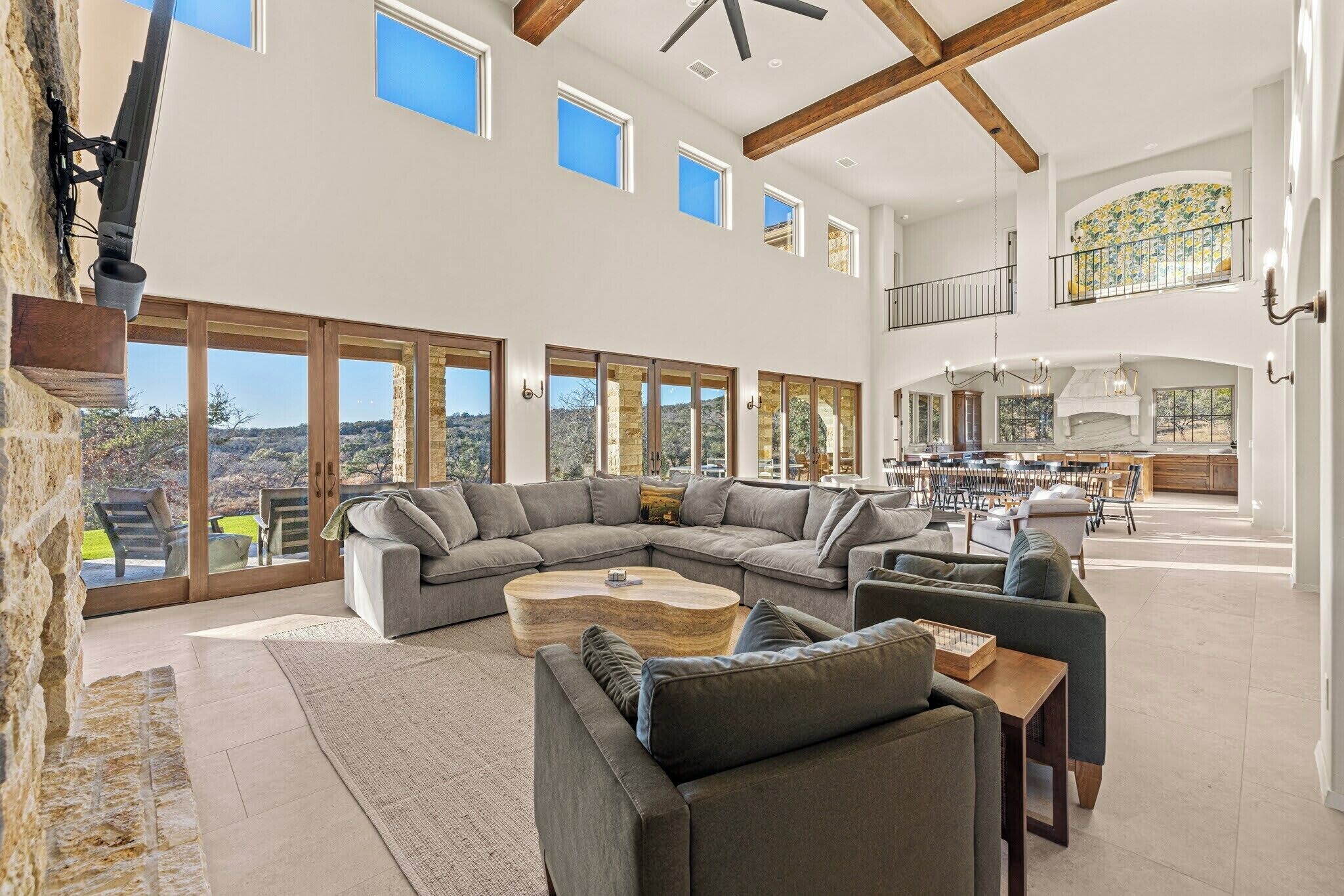 Smart TV, table tennis, books