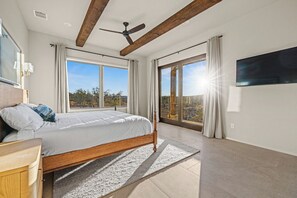 7 bedrooms, iron/ironing board, free WiFi, bed sheets