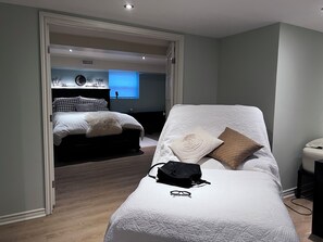 Unclassified image, 4 of 22, button