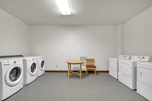 Unclassified image, 5 of 16, button - 1-bedroom King Suite perfect for a relaxing Brian Head getaway (Brian Head)