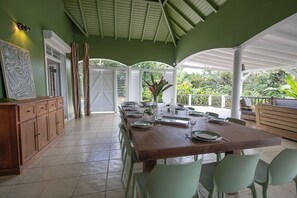 Dining - Large 5-bedroom villa with pool in the heart of the island (Petit-Bourg)
