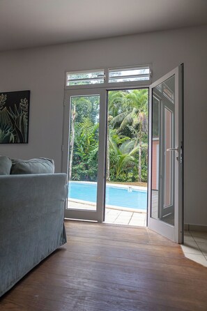 Interior - Large 5-bedroom villa with pool in the heart of the island (Petit-Bourg)