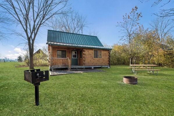 Exterior - HTR Niagara (Grand Island)