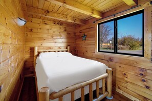 Premium Cottage, 1 Bedroom | Free WiFi - HTR Niagara (Grand Island)