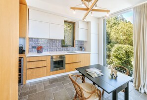 Kühlschrank, Ofen, Herdplatte, Geschirrspüler