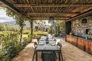 Outdoor dining - Il Pollaio Spacious design house with sea view (Forio)
