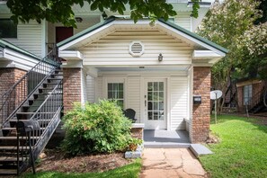 Exterior detail - Tri-City Double Down – 2 Units/Groups/Games/Fun (Birmingham)