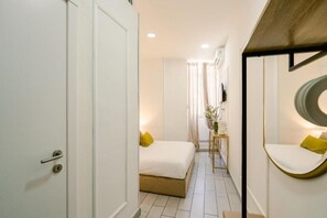 1 bedroom, iron/ironing board - Random Standard By Dimorra (Naples)