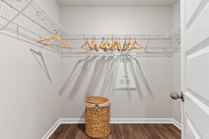 Unclassified image, 2 of 36, button - Gorgeous 4-bedroom house with Jacuzzi in Ocean Isle Beach (Ocean Isle Beach)