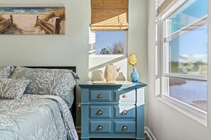 4 bedrooms, free WiFi, bed sheets, wheelchair access - Gorgeous 4-bedroom house with Jacuzzi in Ocean Isle Beach (Ocean Isle Beach)
