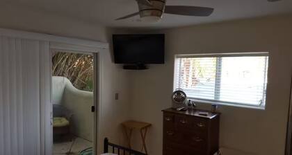 SC Cozy Beach Apartment
