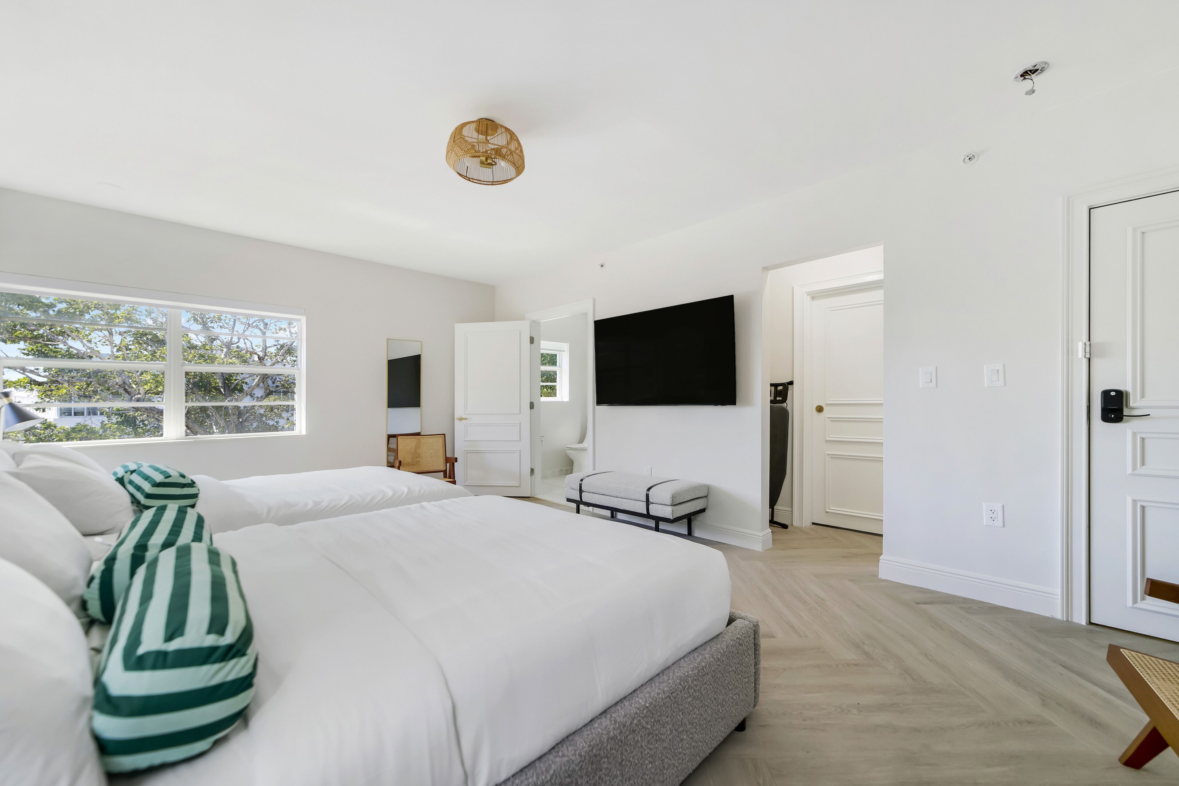 Deluxe Double Room | Blackout drapes, iron/ironing board