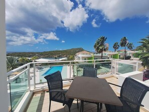 Outdoor dining - Searenity Penthouse at Piscadera Harbour Village (Willemstad)