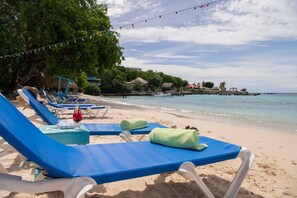 Beach nearby - Searenity Penthouse at Piscadera Harbour Village (Willemstad)