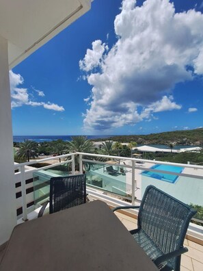 Outdoor dining - Searenity Penthouse at Piscadera Harbour Village (Willemstad)