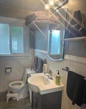 Unclassified image, 4 of 10, button - Tacoma Boutique (Tacoma)