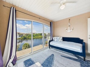 4 bedrooms, iron/ironing board, WiFi, bed sheets -  Sunset pointe waterfront home with pool resort amenities 3 min walk to beach (Destin)