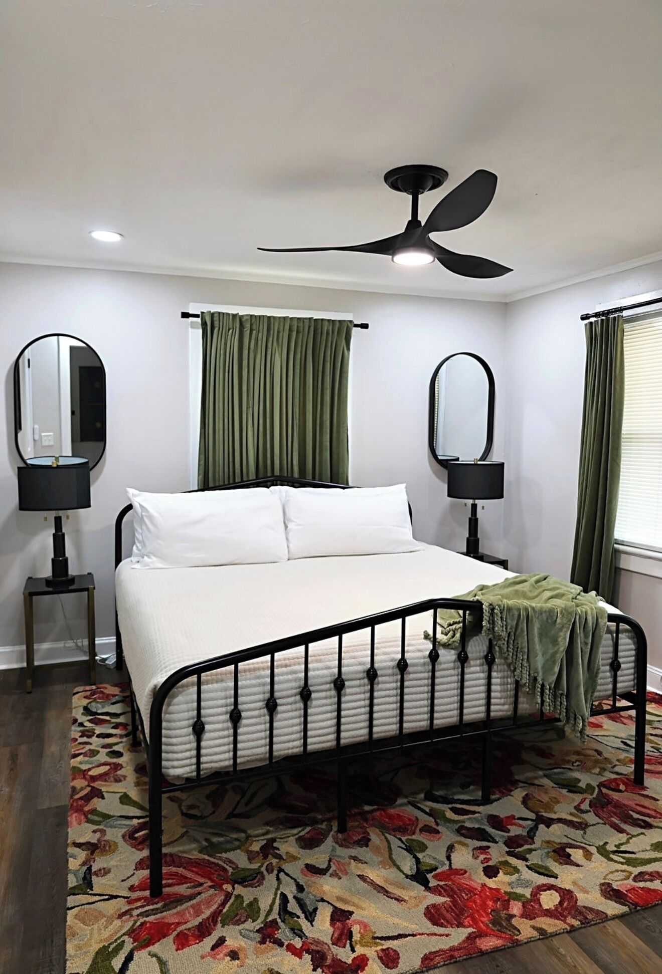 2 chambres, fer et planche à repasser, lit parapluie, Wi-Fi gratuit