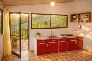 Microwave, stovetop, dishwasher - Hidden Retreat Near Chirripó - Healing, Deep Rest, Inspiration & Mountain Magic (San José Province, Rivas, Costa Rica)