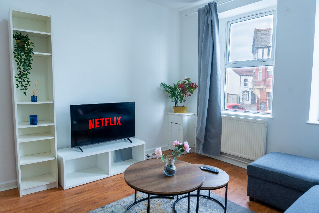 Charity Suite | Modern 1br  Sleeps 4  Wi-fi - Barry
