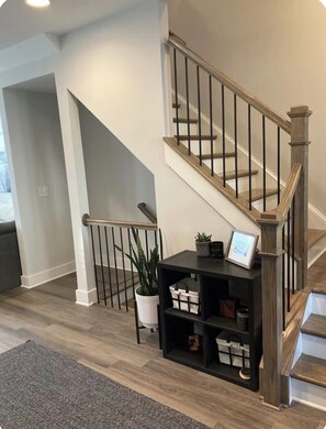 Interior - 4-Story Townhome, Rooftop Patio + Office - Uptown (Charlotte)