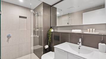 Apartment | Bathroom