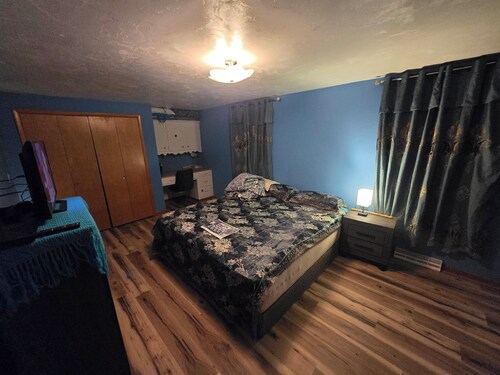 Cozy One Bedroom Suite in Peaceful Hill Top Neighborhood