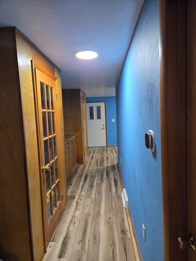 Cozy One Bedroom Suite in Peaceful Hill Top Neighborhood