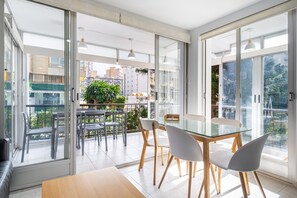 Dining - Casablanca 2-D Apartment Levante Beach (Benidorm)