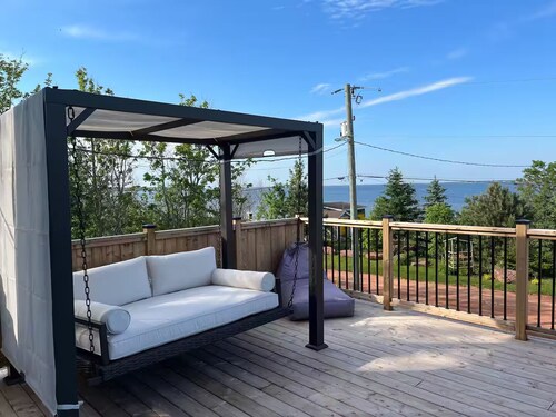 Isle Be Back. - Peaceful Bay view retreat cottage